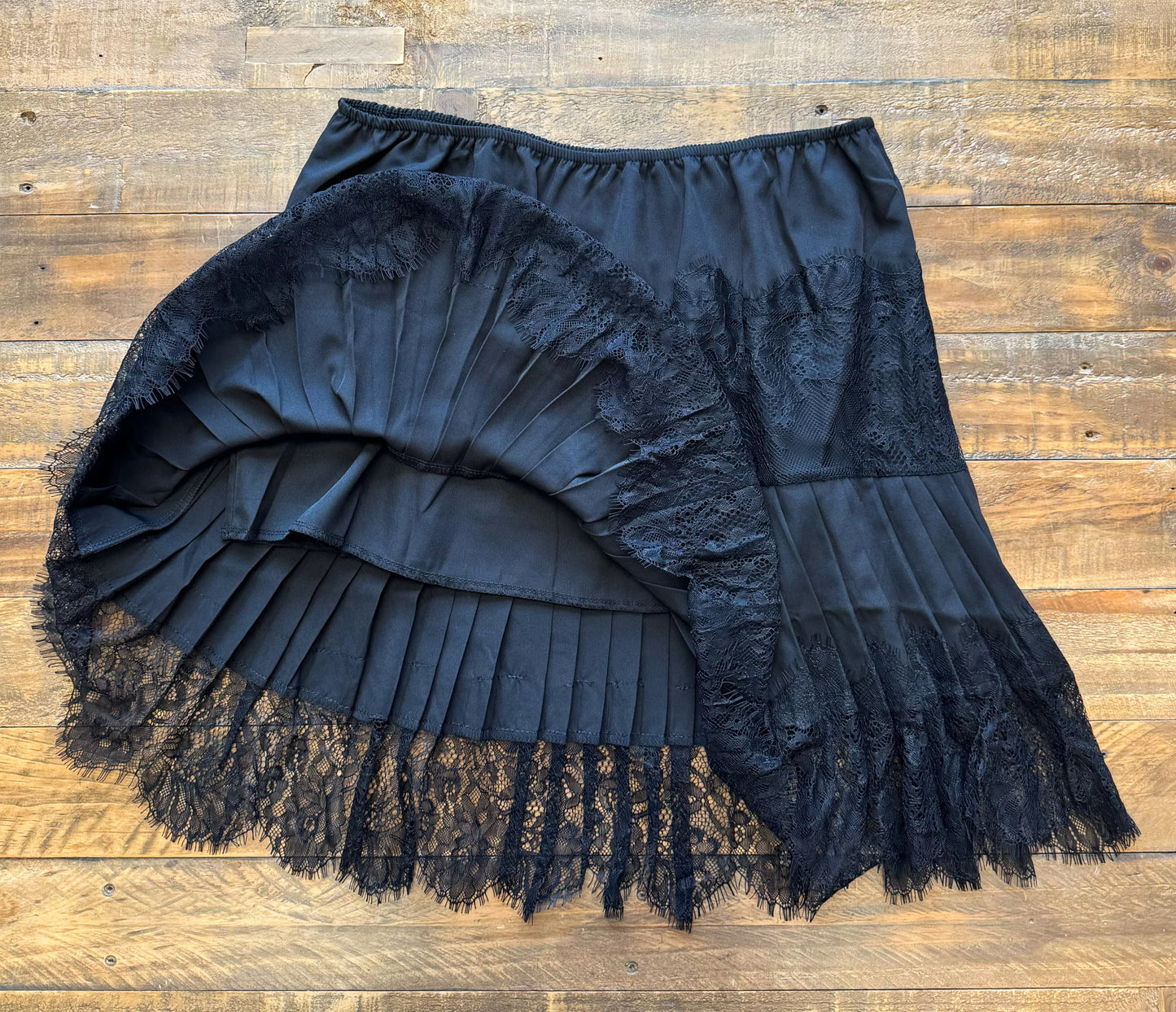 PREORDER: Viviane Lace Slip Skirt in Two Colors