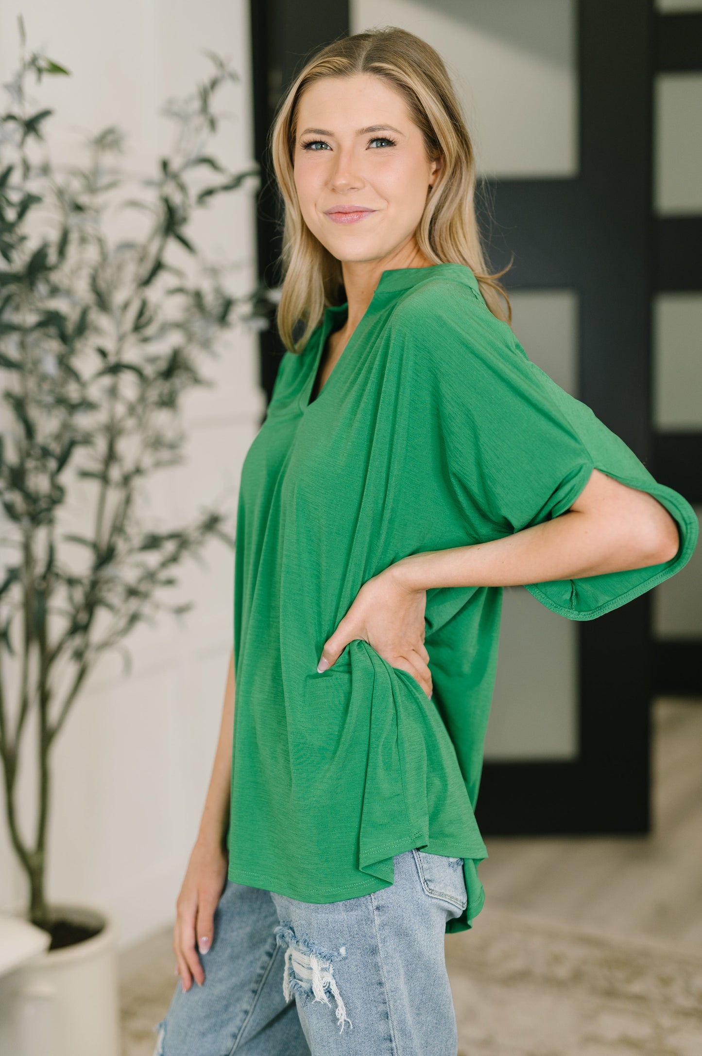 Lizzy Breeze Top in Kelly Green
